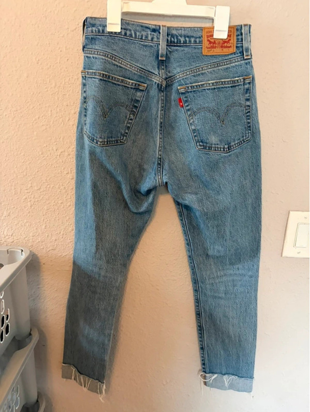 Levi's 501 Jeans W26 L30 short length. Can be uncuffed